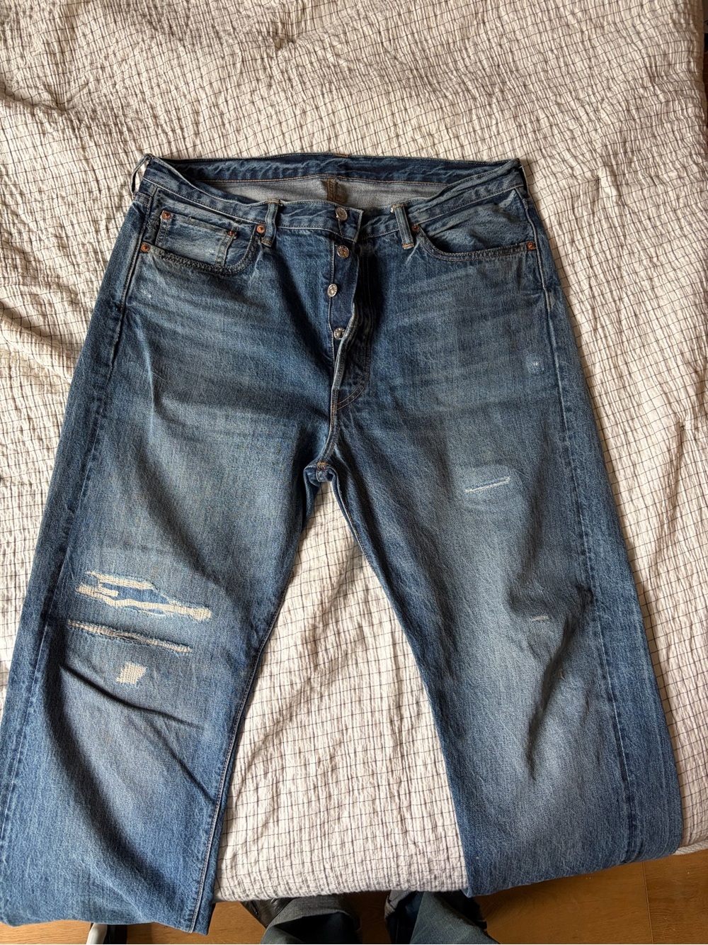 Buck Mason distressed selvedge Full Saddle